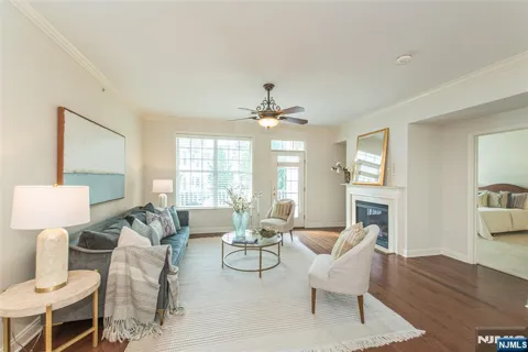 7 Cliff Road D2