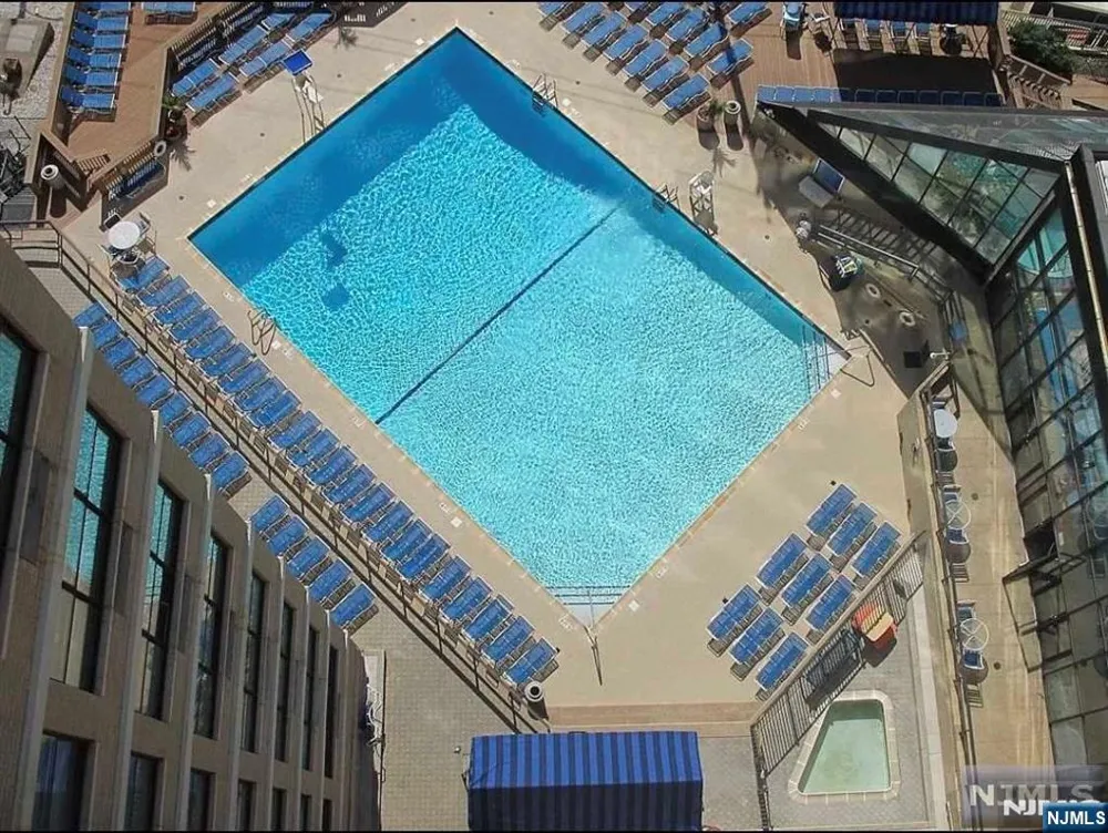 7000 Boulevard East Boulevard 49I Guttenberg, NJ 07093