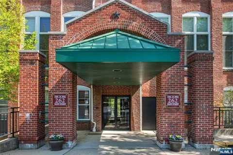 262 Main Street 103