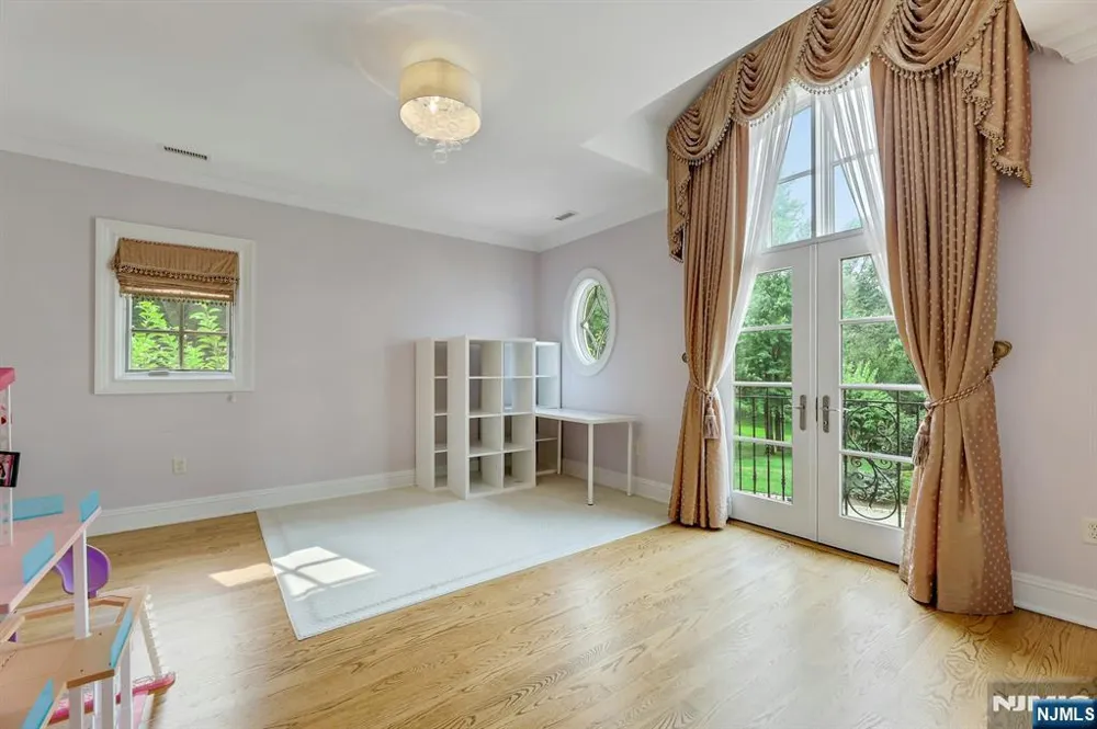 414 Bellaire Drive Demarest, NJ 07627