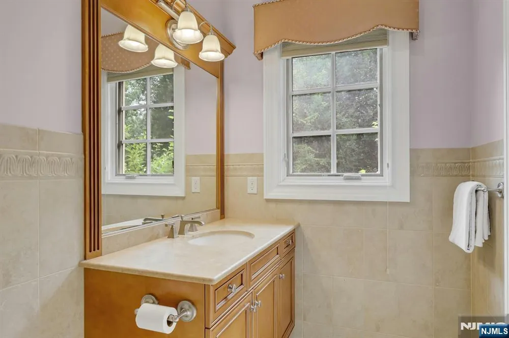 414 Bellaire Drive Demarest, NJ 07627