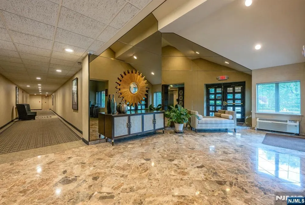 1360 Hamburg Turnpike 409 Wayne, NJ 07470