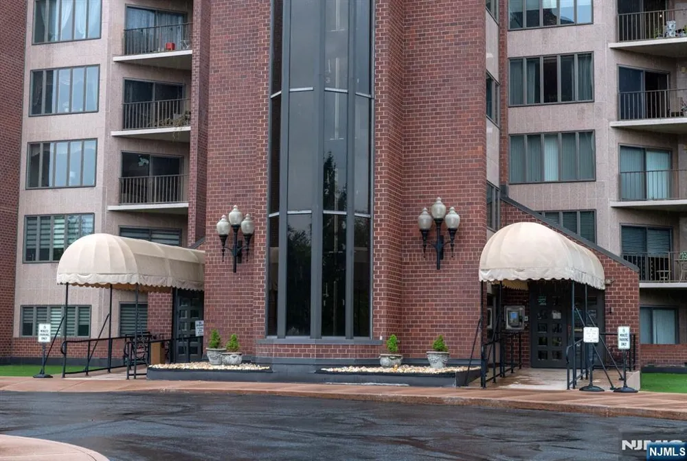 1360 Hamburg Turnpike 409 Wayne, NJ 07470