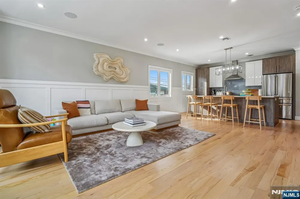 305 8th Street 2 Fairview, NJ 07022