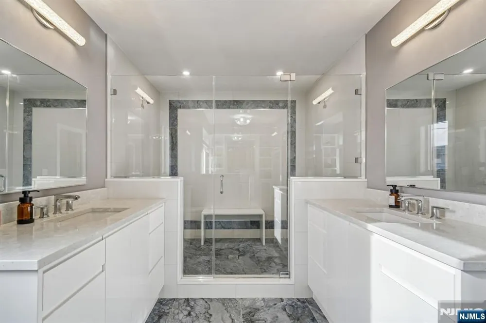 305 8th Street 2 Fairview, NJ 07022