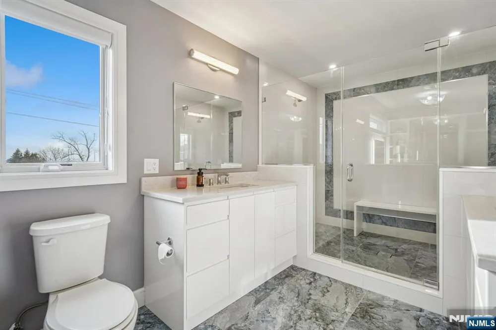 305 8th Street 2 Fairview, NJ 07022
