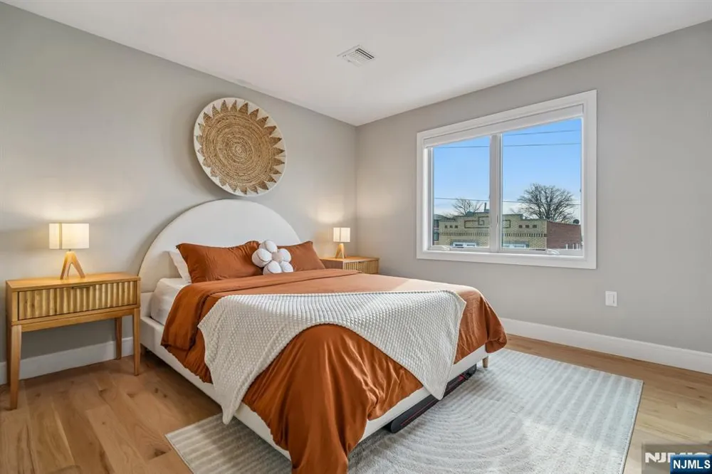 305 8th Street 2 Fairview, NJ 07022