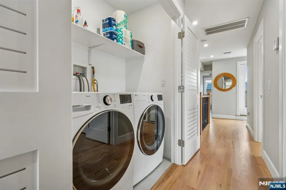 305 8th Street 2 Fairview, NJ 07022