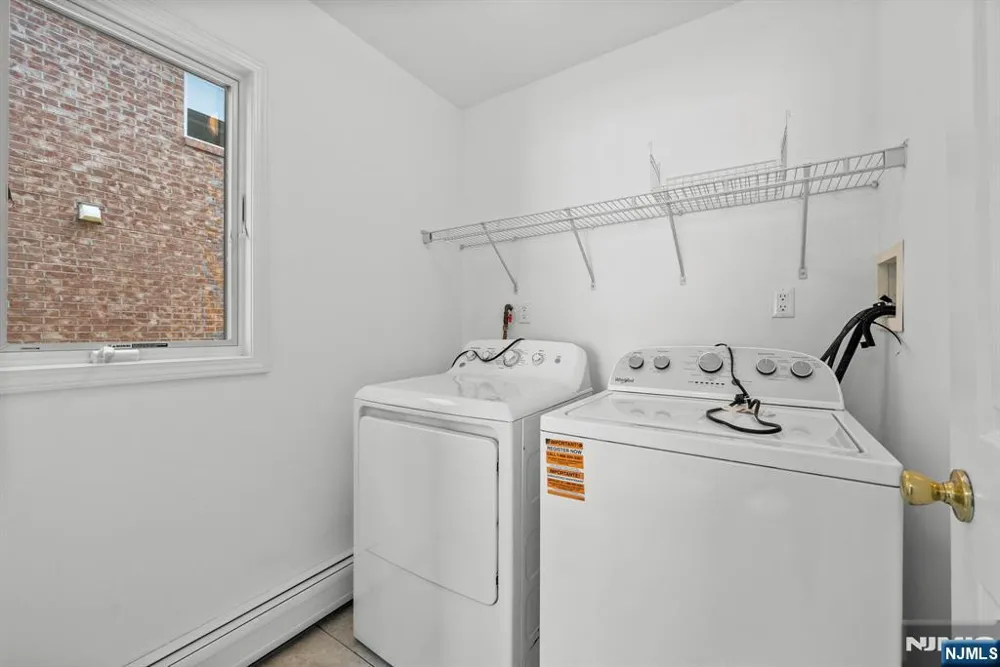 433 1st Street B Palisades Park, NJ 07650