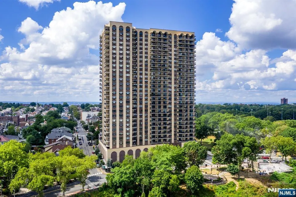 7855 Boulevard East 19L North Bergen, NJ 07047