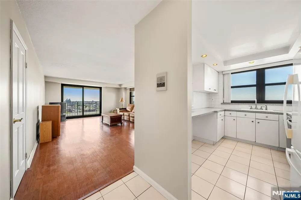 7855 Boulevard East 19L North Bergen, NJ 07047