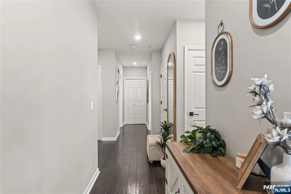 226 The Promenade Edgewater, NJ 07020