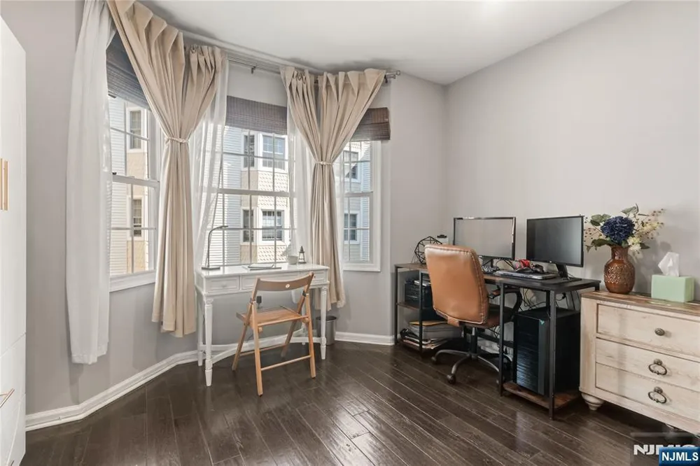 226 The Promenade Edgewater, NJ 07020