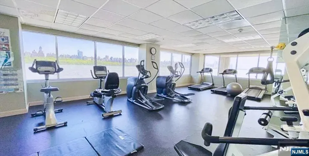 226 The Promenade Edgewater, NJ 07020