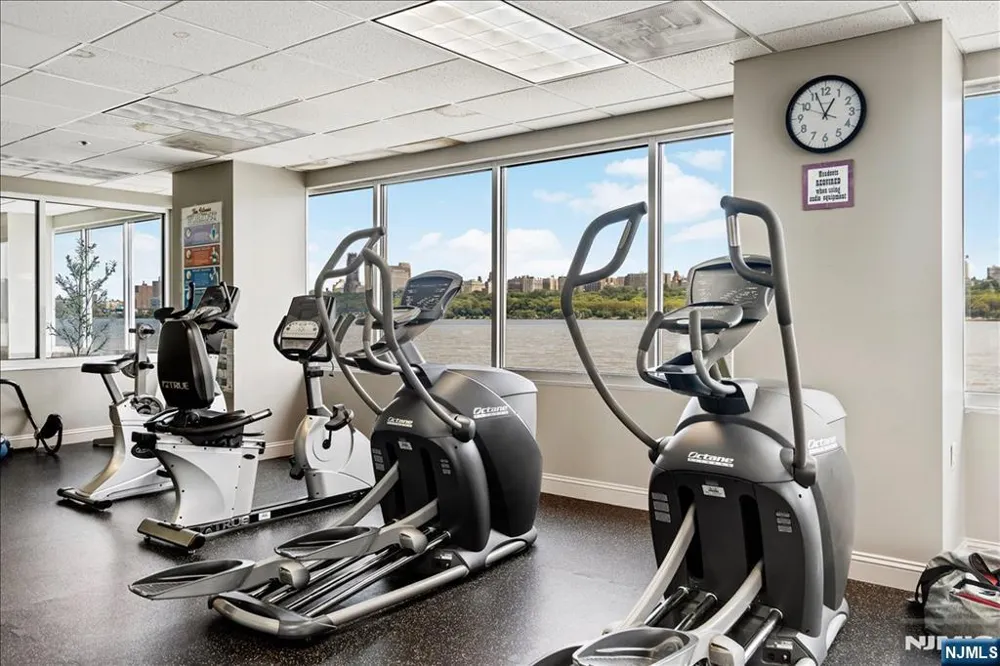 226 The Promenade Edgewater, NJ 07020