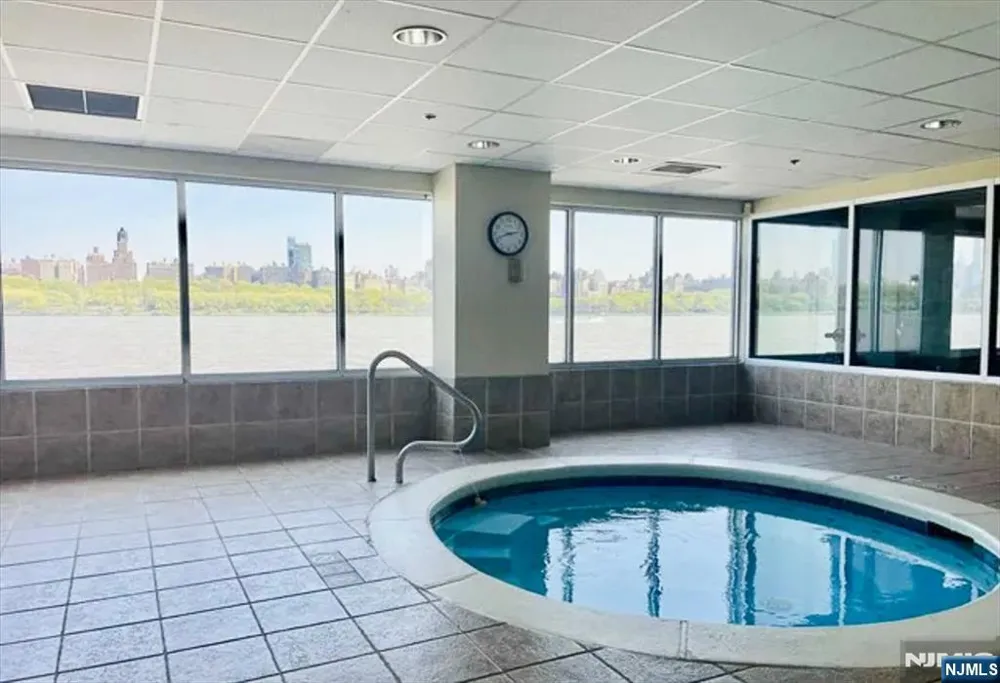 226 The Promenade Edgewater, NJ 07020