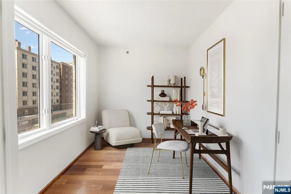 2305 City Place Edgewater, NJ 07020
