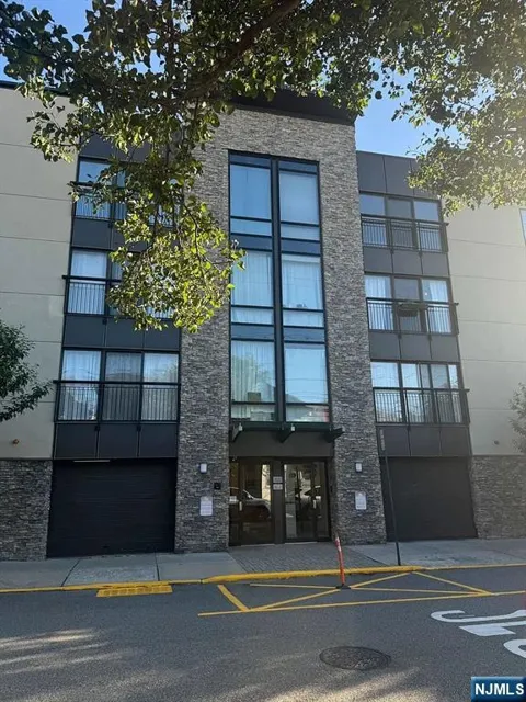 125 70th Street 4D
