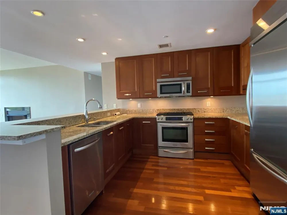 8100 River Road 917 North Bergen, NJ 07047