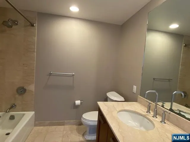 8100 River Road 917 North Bergen, NJ 07047