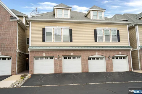804 River Place