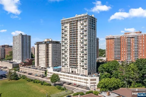 160 Overlook Avenue 2C