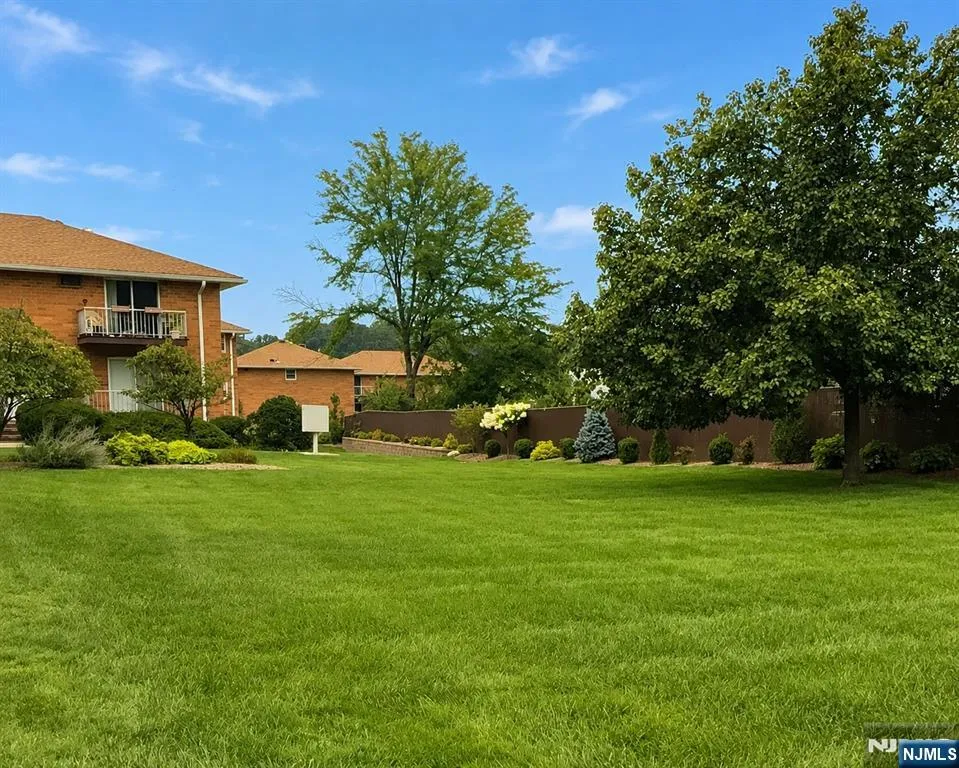 15 Cottage 3A Midland Park, NJ 07432