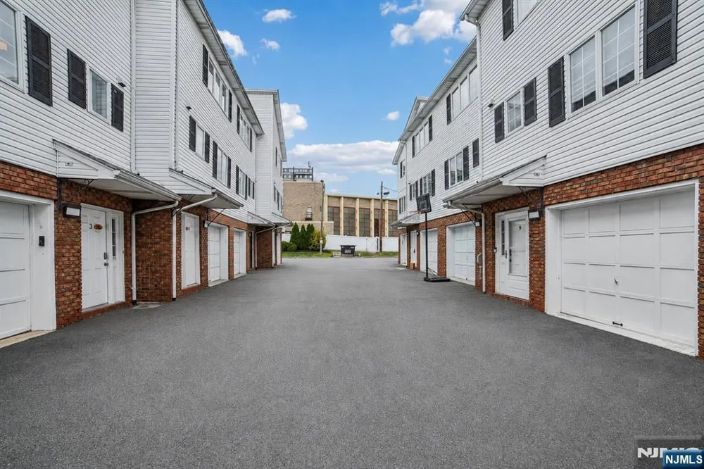 134 Boulevard 9 Passaic, NJ 07055