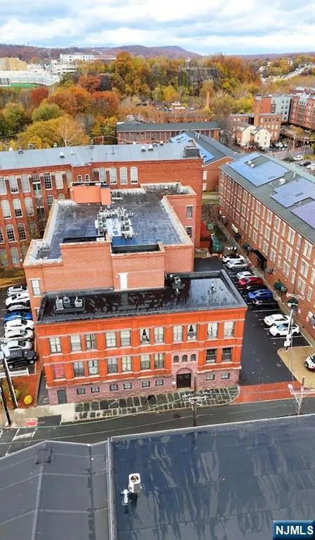 19 Market 205 Paterson, NJ 07501