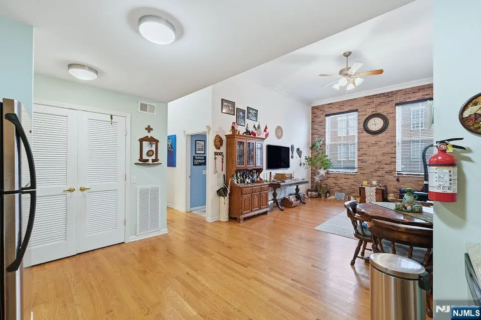 19 Market 205 Paterson, NJ 07501