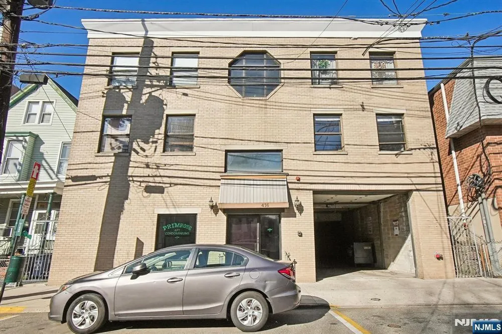 416 68th Street 11 Guttenberg, NJ 07093
