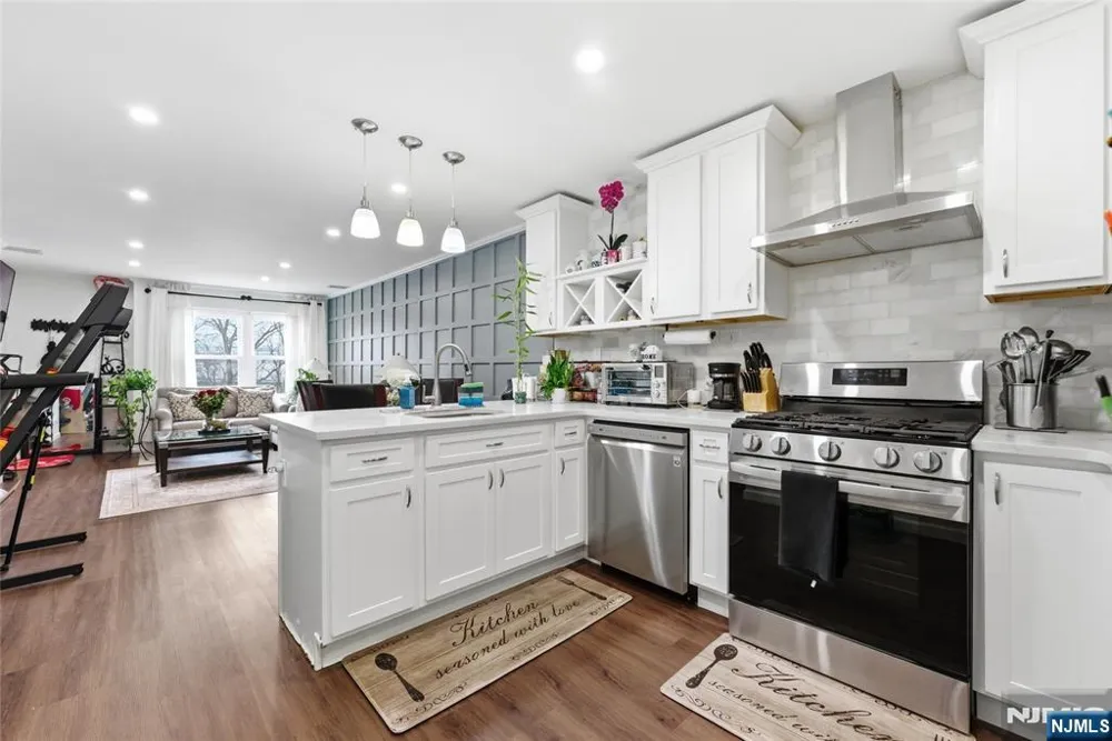 235 Dakota 10 Paterson, NJ 07503