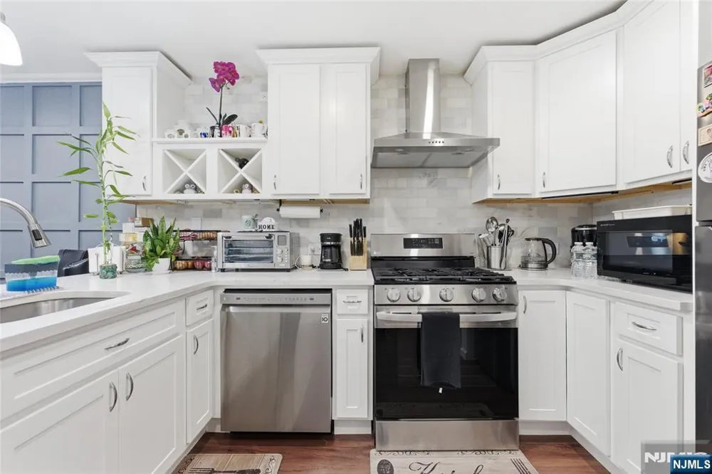 235 Dakota 10 Paterson, NJ 07503