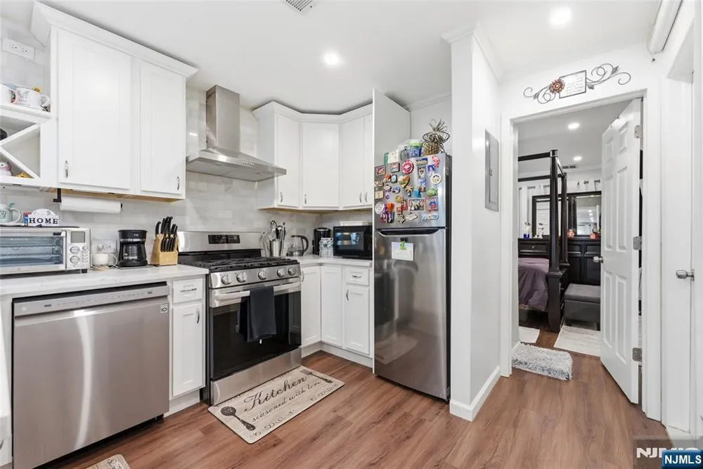 235 Dakota 10 Paterson, NJ 07503