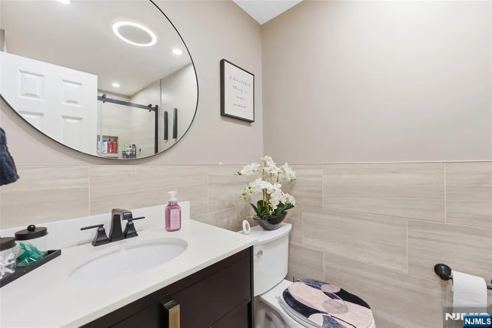 235 Dakota 10 Paterson, NJ 07503