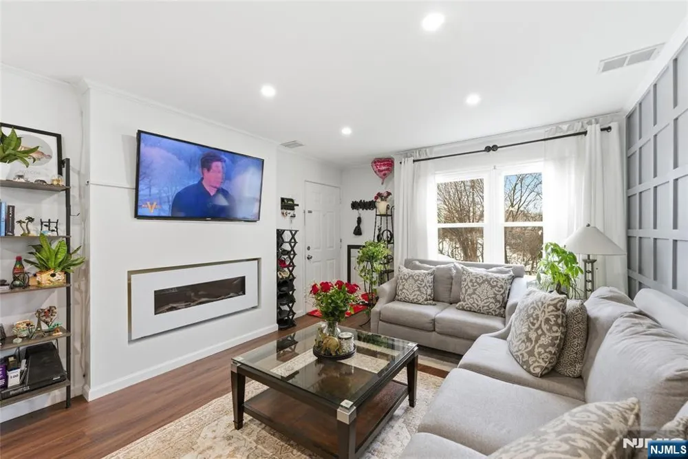 235 Dakota 10 Paterson, NJ 07503