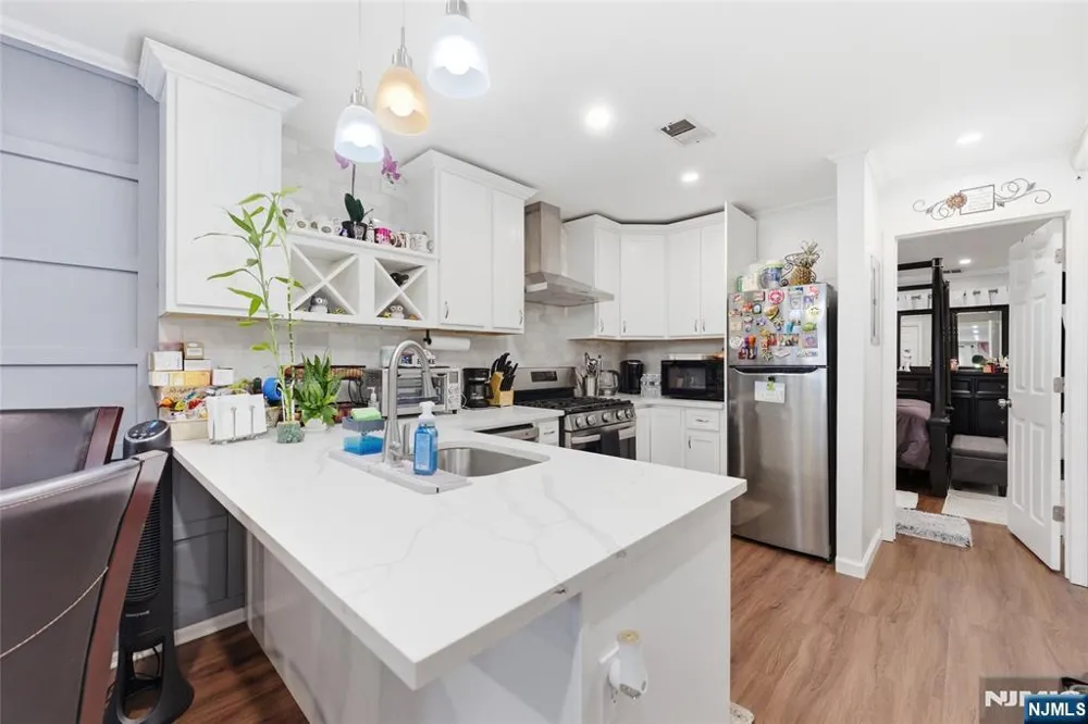 235 Dakota 10 Paterson, NJ 07503
