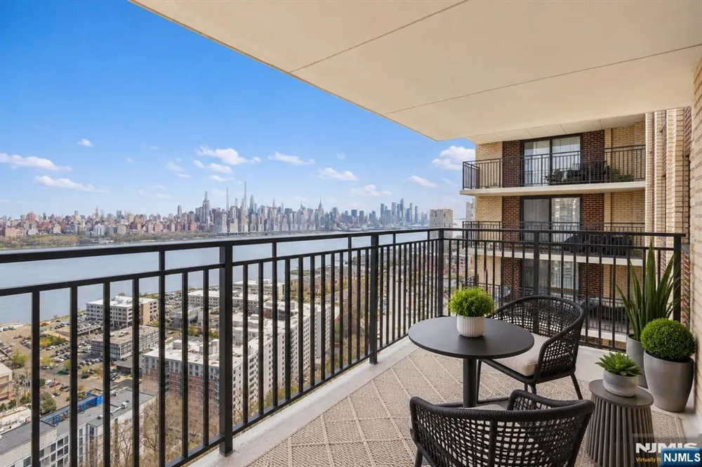 7855 Boulevard East 19G North Bergen, NJ 07047
