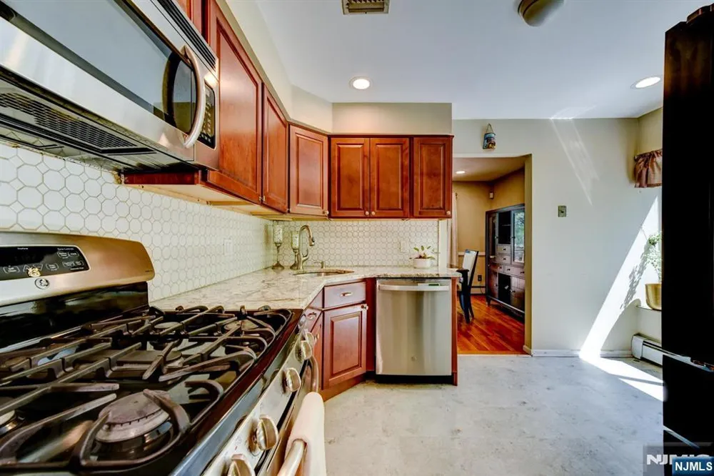 17 Independence Way Rockaway Township, NJ 07866