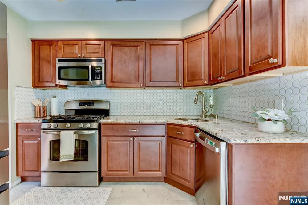 17 Independence Way Rockaway Township, NJ 07866