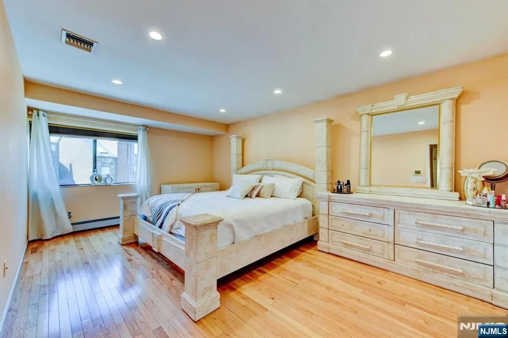 17 Independence Way Rockaway Township, NJ 07866