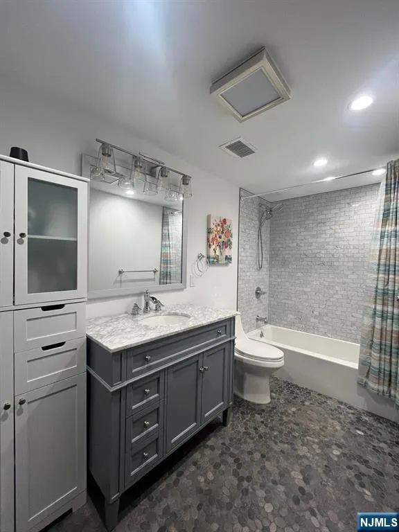 207 Palisade Avenue 2 Union City, NJ 07087