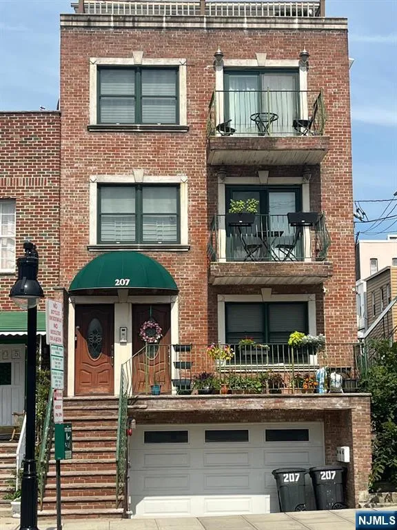 207 Palisade Avenue 2 Union City, NJ 07087
