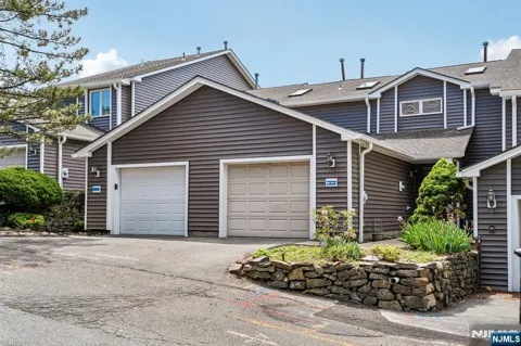 304 Heights Drive 3