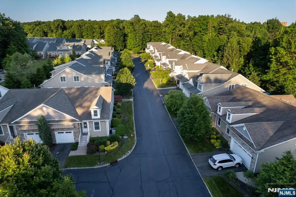 6 Westminster Way Pomona, NY 10970
