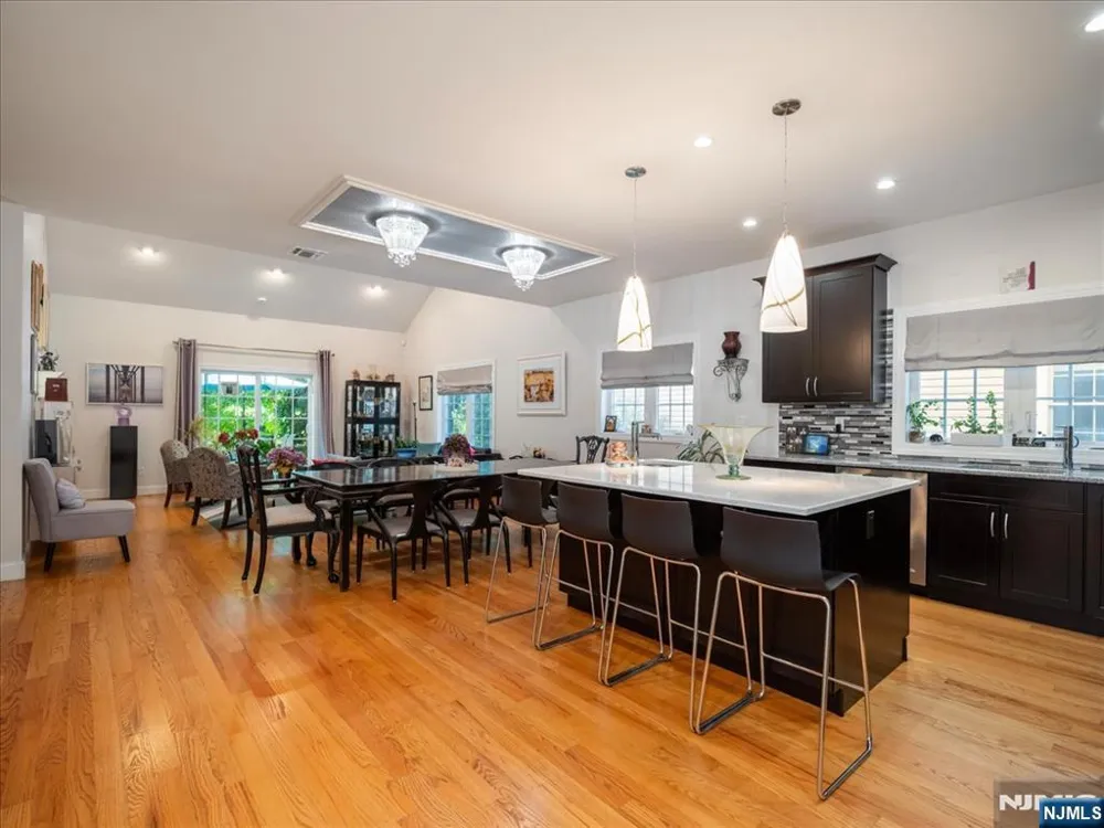 6 Westminster Way Pomona, NY 10970