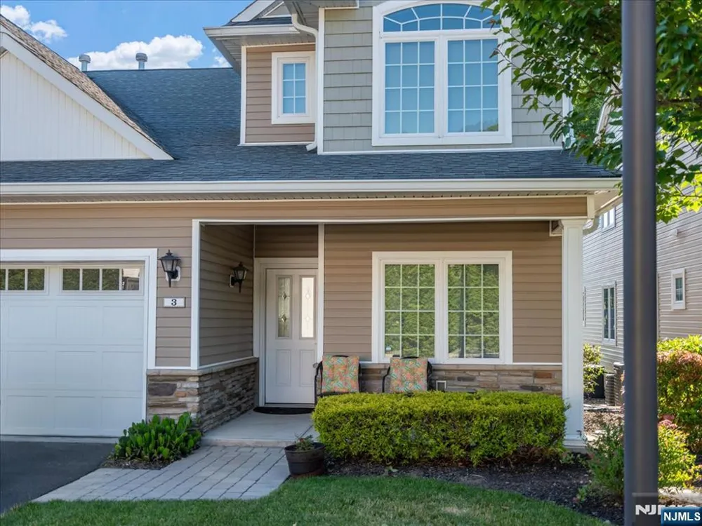 6 Westminster Way Pomona, NY 10970