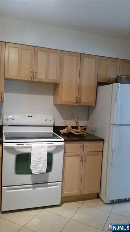 1111 River Road C8 Edgewater, NJ 07020