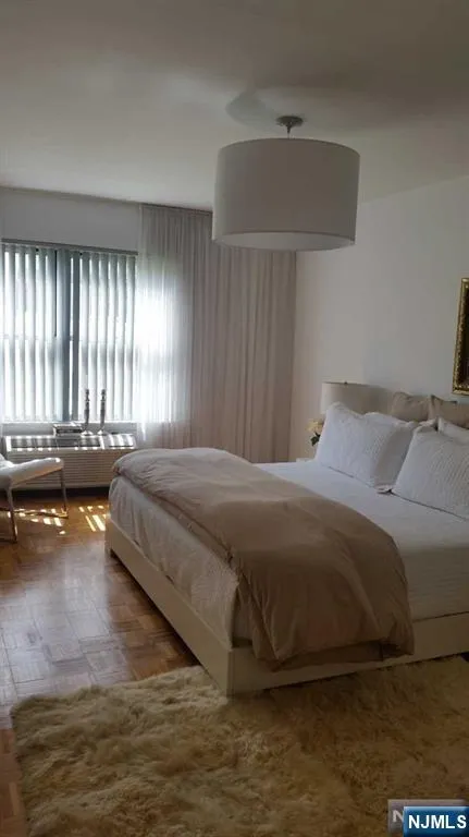 1111 River Road C8 Edgewater, NJ 07020
