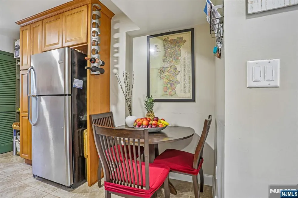 272-276 Walnut 6D Newark, NJ 07105